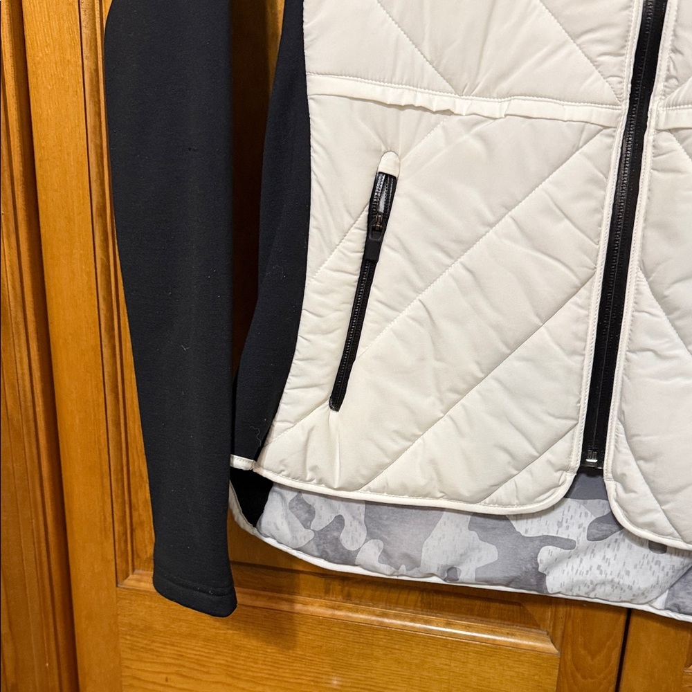 Athleta Two-Tone Puffer Jacket - Picture 4 of 14